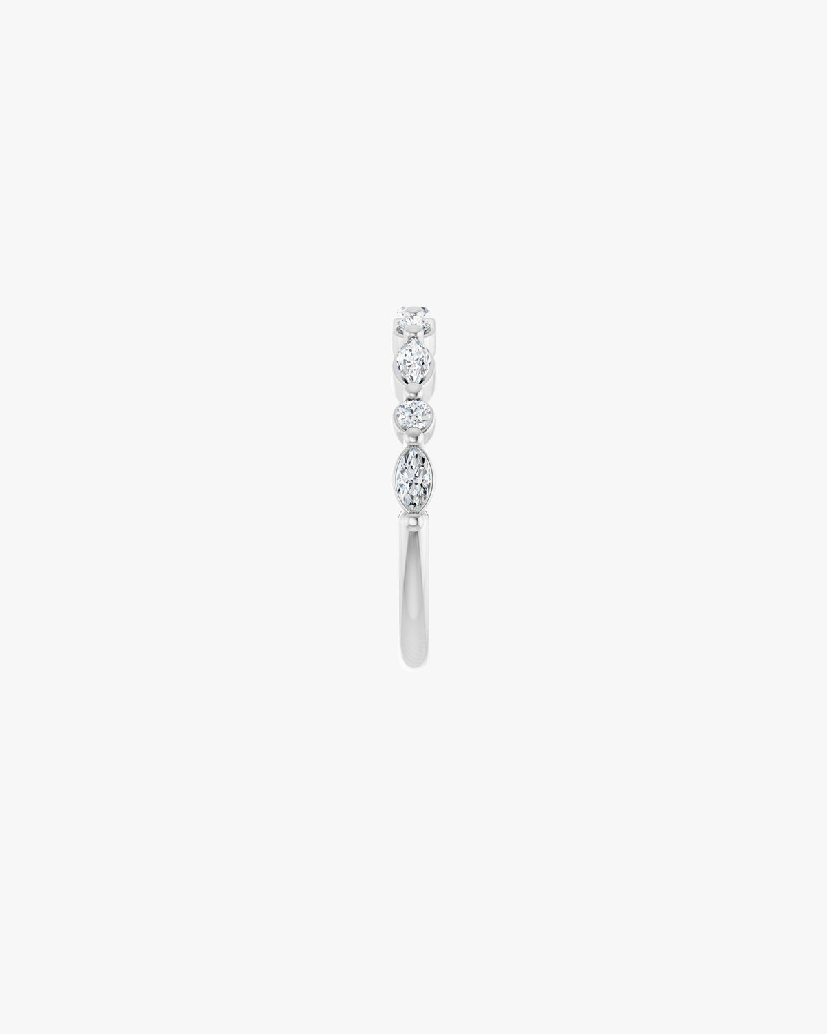 Fiora Grande Ehering, 950er Platin, Seitenansicht