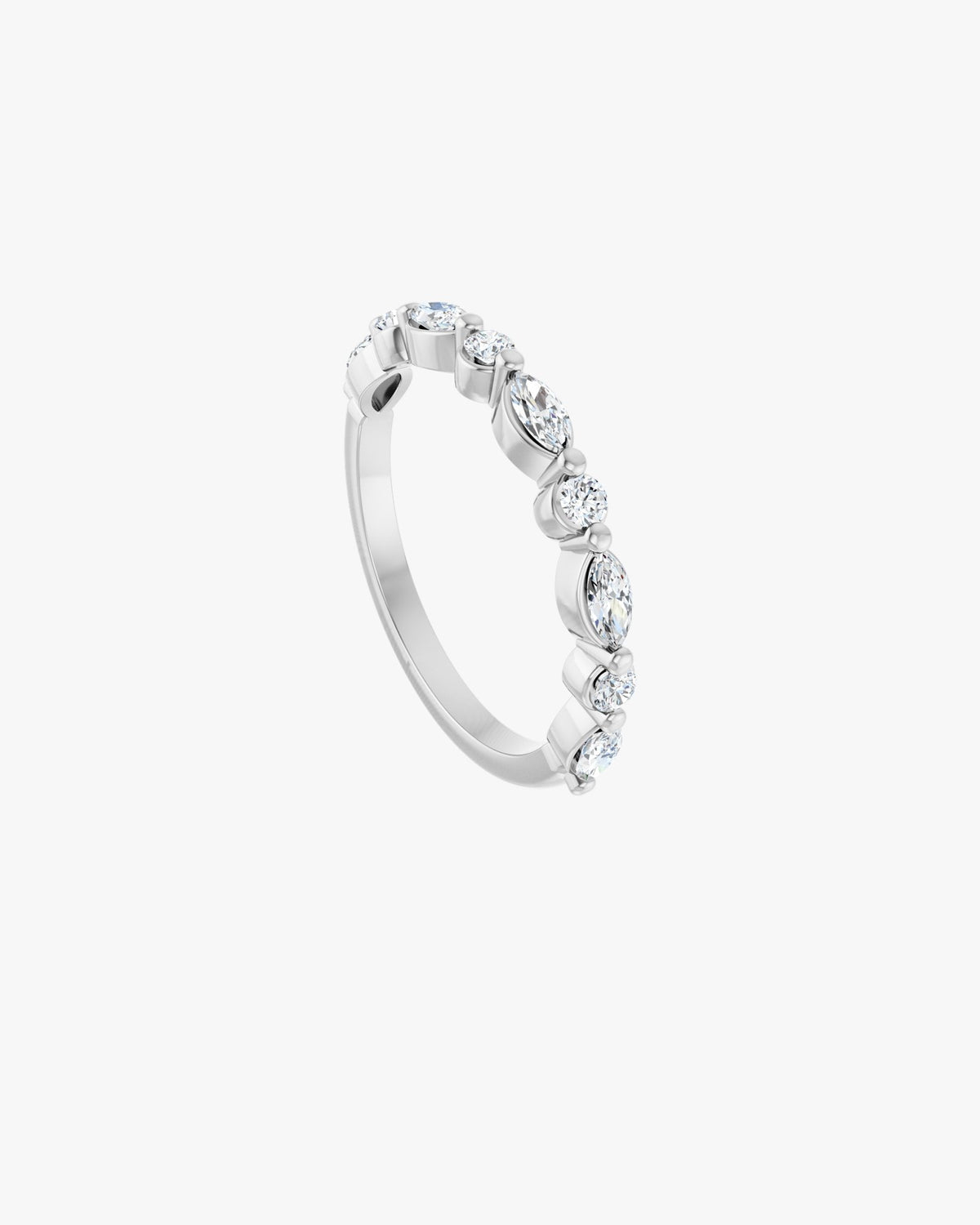 Fiora Grande Ehering, 950er Platin, Perspektive